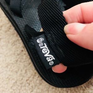 Teva Alp Sandal in Black; size 7